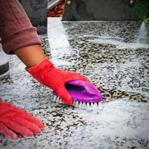 kako očistiti nagrobnik Slovenija 1