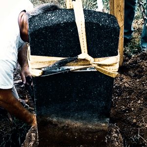 obnova nagrobnika Slovenija