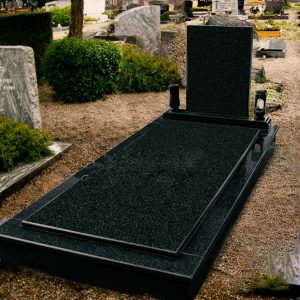 types of grave markers Slovenia